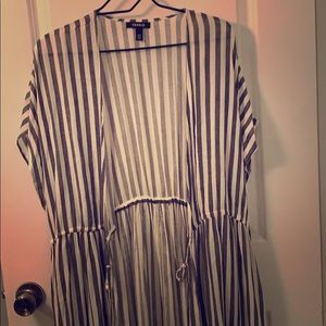 Torrid kimono style shirt